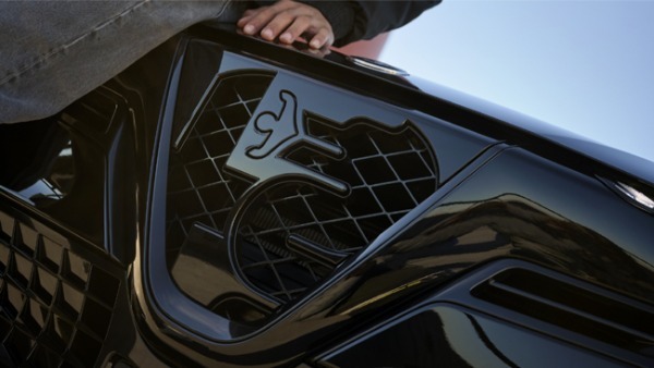 アルファロメオ・ジュニアの新ラグジュアリーグレード「インテンサ」が日本発売