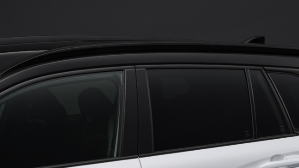 トヨタ・カローラのSUVシリーズのカローラ・クロスに「GR SPORT」グレードが登場