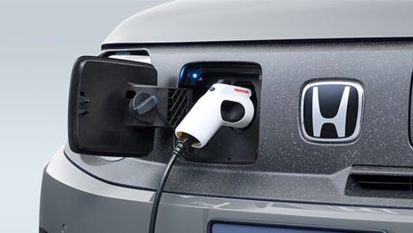 日常の移動を刺激的な体験へと進化させるホンダの小型EV「Super-ONE」が発売