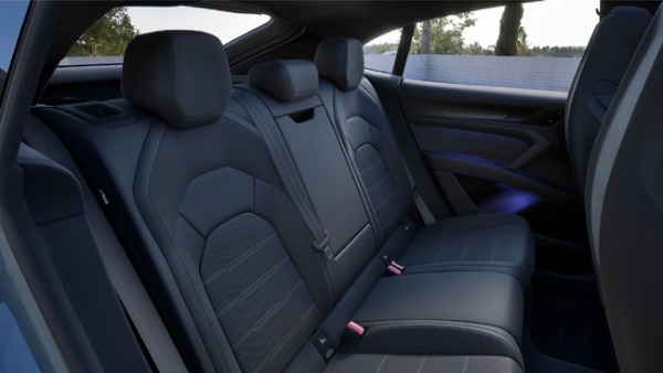 フル電動パワートレインを搭載したBEVモデルのポルシェ・カイエン・クーペが日本デビュー