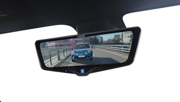 現行アルピーヌA110の最後の日本オリジナル限定車「A110 BLEU ALPINE EDITION」が登場