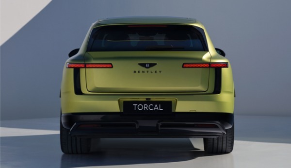 ベントレー初のBEVモデルが「トルカル」の車名を冠して登場。高性能モデルのトルカルSはシステム最高出力653kW（888ps）を発生