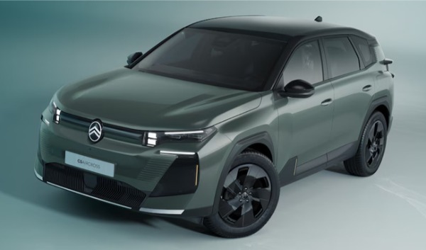 シトロエンの新世代フラッグシップモデルの新型C5エアクロスが日本デビュー
