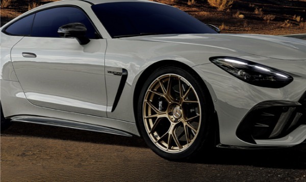 サーキットでのパフォーマンスを追求したメルセデスAMG GTクーペのハイパフォーマンスモデル「メルセデスAMG GT 63 PRO 4MATIC＋クーペ」が日本デビュー