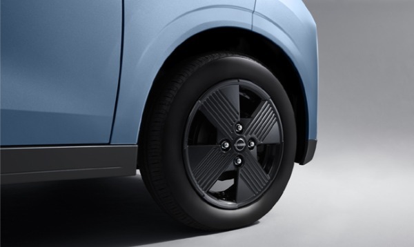 フロントフェイスを刷新した軽EVの日産サクラが受注を開始。発売は本年夏を予定