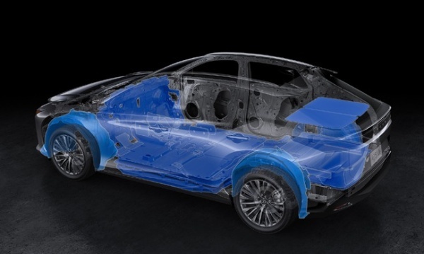 バッテリーEVのレクサスRZが大幅改良。運転する楽しさを追求した“F SPORT”を新設定