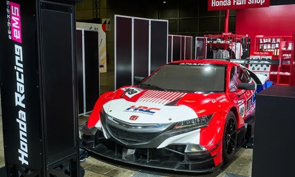 ホンダは東京オートサロン2026で“Honda Sports DNA”を象徴する新ラインの「SPORT LINE」と「TRAIL LINE」を発表