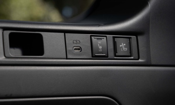 SUBARUがニューヨーク国際オートショー2026においてBEVモデルの新型3列シートSUV「ゲッタウェイ」を世界初公開