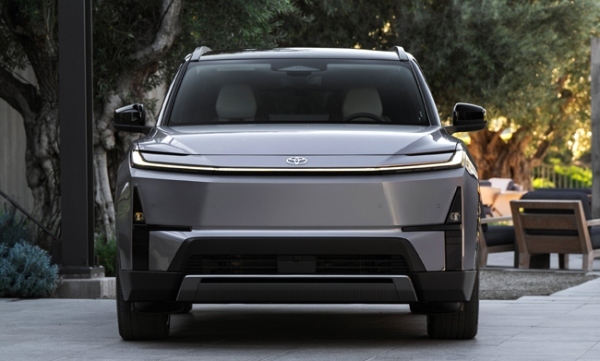 北米トヨタがBEVモデルの3列シートSUVの新型ハイランダーを発表