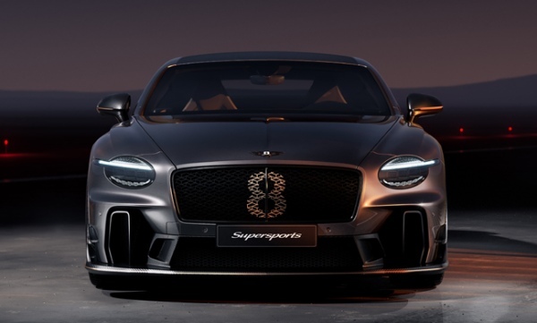 ベントレーが“かつてないドライバー重視”を謳うコンチネンタルGTのハイパフォーマンスモデル「スーパースポーツ」を発表