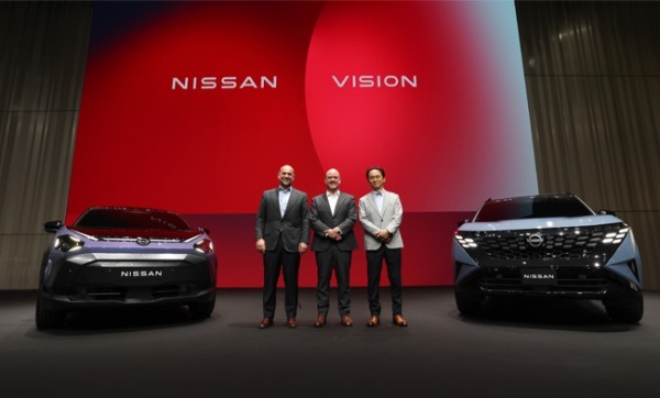 日産が長期ビジョンの発表の場で新型エクストレイル／ローグe-POWERと新型ジュークEVを初公開。新型オフローダーのエクステラと日産車の新しいアイコンとなる新型スカイラインのティザー画像も披露