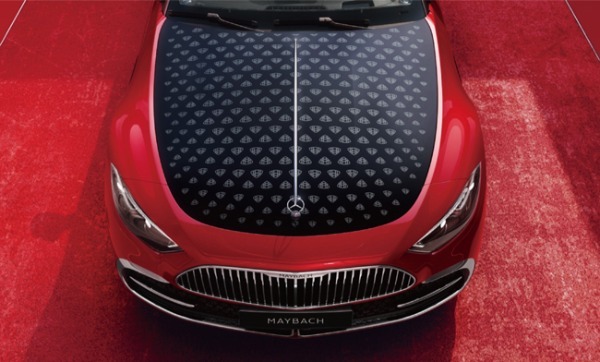 究極の美と心地よさに包まれながらオープンドライブが愉しめるメルセデス・マイバッハのSLモデルが日本で発売