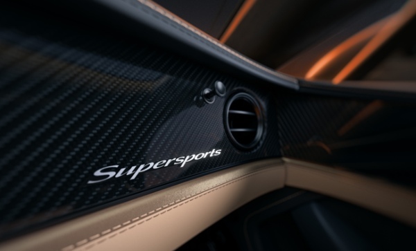 ベントレーが“かつてないドライバー重視”を謳うコンチネンタルGTのハイパフォーマンスモデル「スーパースポーツ」を発表