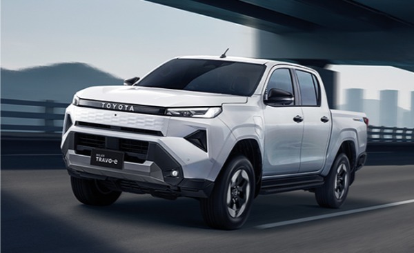 約10年ぶりに全面改良した新型トヨタ・ハイラックスがタイでワールドプレミア。日本市場にはディーゼルモデルを2026年年央に発売予定