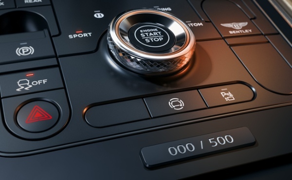 ベントレーが“かつてないドライバー重視”を謳うコンチネンタルGTのハイパフォーマンスモデル「スーパースポーツ」を発表