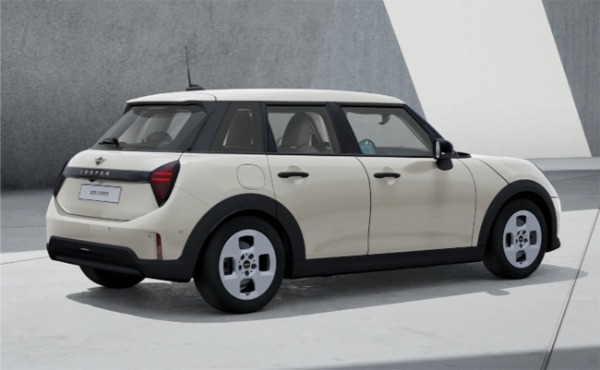 輸入車　デビュー＆改良情報輸入車　デビュー＆改良情報（ダイジェスト）※2025年11月20日時点