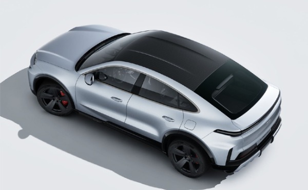 フル電動パワートレインを搭載したBEVモデルのポルシェ・カイエン・クーペが日本デビュー