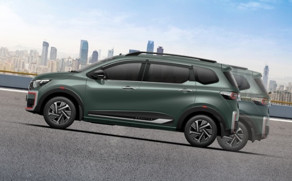 日本市場への導入も期待！　日産の新世代コンパクトMPV「グラバイト」がインドで世界初公開