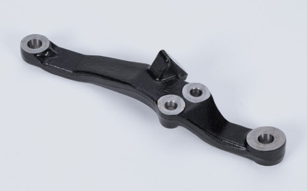 日産がNISMOヘリテージパーツとしてBNR32／BCNR33／BNR34スカイラインGT-R用の足回りパーツを復刻