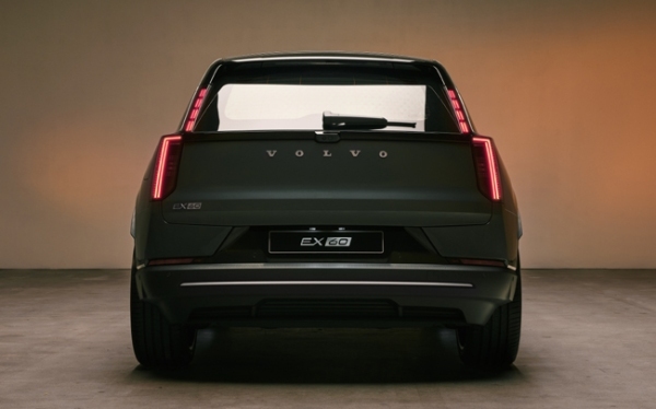 ボルボが電気自動車の新世代ミッドサイズSUV「EX60」を公開。航続距離はAWD仕様で最大810kmを実現
