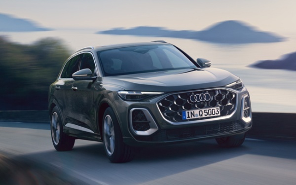 アウディのA5シリーズとQ5シリーズがコックピットのインターフェイスとアシスタンスシステムをアップデート