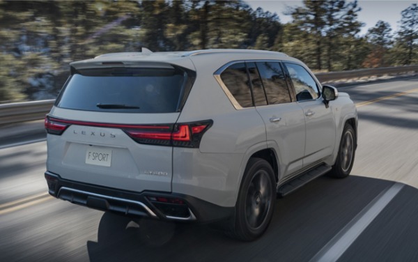 レクサスLXに「走る喜び」をさらに追求した“F SPORT”を新設定