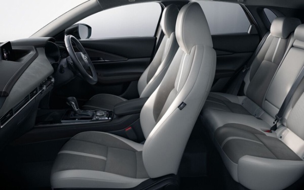 マツダ3とCX-30が商品改良。新パワートレインとして「e-SKYACTIV G 2.5」を追加。CX-30には特別仕様車「Air Edition」を新設定