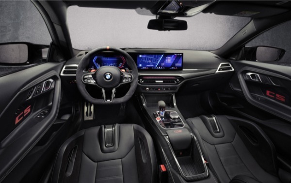 サーキット走行を志向したBMW M2の特別なハイパースポーツモデル「M2 CS」が日本上陸