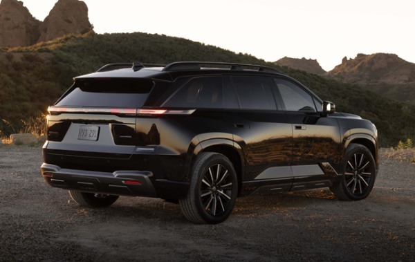 SUBARUがニューヨーク国際オートショー2026においてBEVモデルの新型3列シートSUV「ゲッタウェイ」を世界初公開