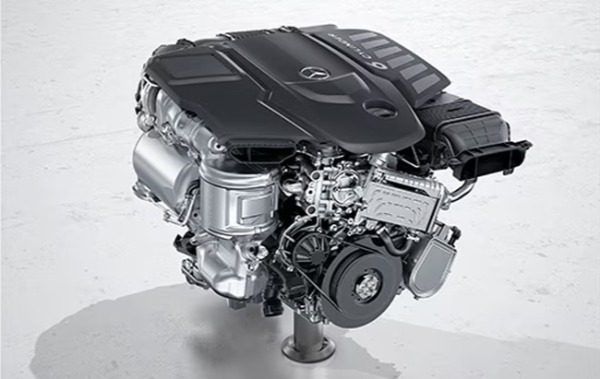 Gクラスの総生産台数50万台の達成を記念した特別限定モデル「G450 Edition STRONGER THAN THE 1980s」が日本上陸
