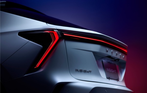 電気自動車のクロスオーバーSUVに変身した新型ホンダ・インサイトの先行情報が公開。発売は今春を予定