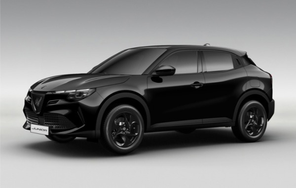 アルファロメオの新型コンパクトSUV「ジュニア」が待望の日本デビュー