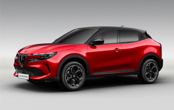 アルファロメオの新型コンパクトSUV「ジュニア」が待望の日本デビュー