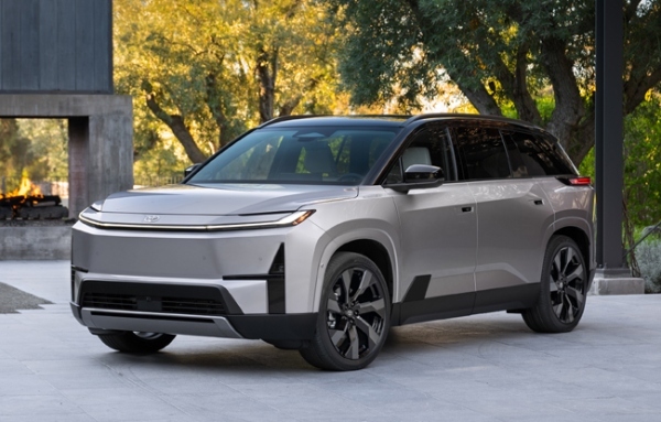 北米トヨタがBEVモデルの3列シートSUVの新型ハイランダーを発表