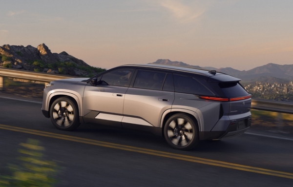 北米トヨタがBEVモデルの3列シートSUVの新型ハイランダーを発表