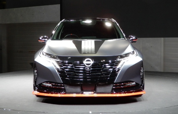 日産がエクストレイルNISMOのパワートレインを搭載した「オーラNISMO RSコンセプト」を東京オートサロン2026で初公開