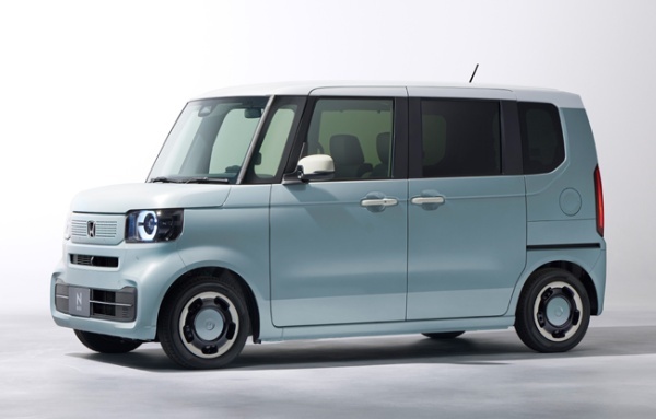 ホンダN-BOXの改良モデルが先行公開。発売は本年7月中を予定
