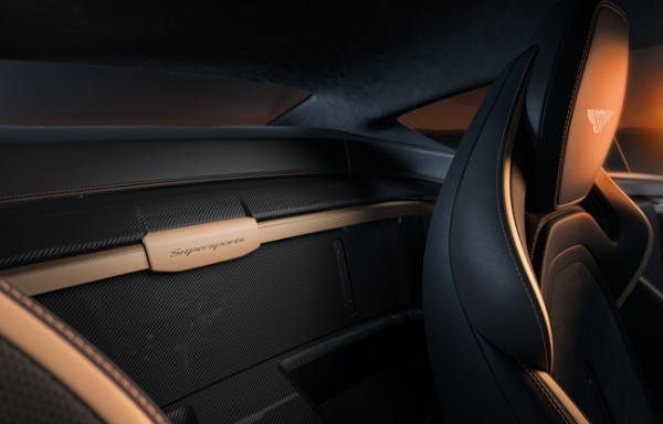 ベントレーが“かつてないドライバー重視”を謳うコンチネンタルGTのハイパフォーマンスモデル「スーパースポーツ」を発表