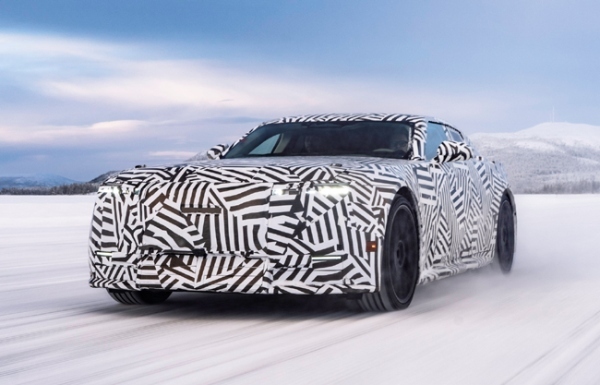 ジャガーの新世代4ドアGTのプロトタイプが北極圏でウィンターテストを敢行