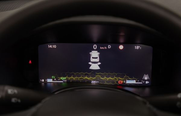 “北極星”の名を冠したジープ・レネゲードe-Hybridの特別限定モデルが日本上陸