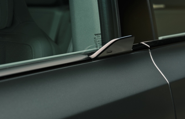 ボルボが電気自動車の新世代ミッドサイズSUV「EX60」を公開。航続距離はAWD仕様で最大810kmを実現