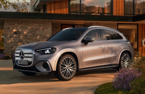 メルセデス・ベンツがジャパンモビリティショー2025において“Feel the Mercedes”をテーマに、1台のアジアプレミアモデルと3台のジャパンプレミアモデルを披露すると予告