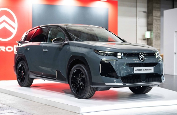 Stellantisジャパンは東京オートサロン2026でプジョー、シトロエン、DSオートモビルの日本初公開モデルを出展