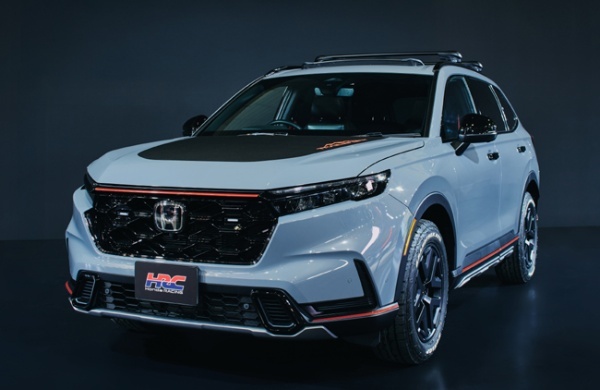 ホンダは東京オートサロン2026で“Honda Sports DNA”を象徴する新ラインの「SPORT LINE」と「TRAIL LINE」を発表