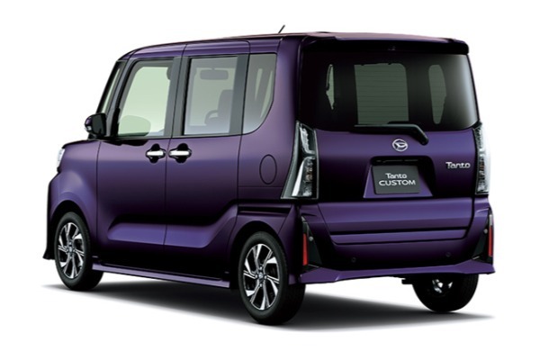 アルファロメオの新型コンパクトSUV「ジュニア」が待望の日本デビュー