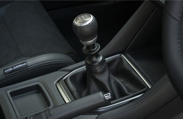 SUBARUが現行WRXの日本仕様では初となる6速MTを採用したSTIコンプリートカー「WRX STI Sport♯」を東京オートサロン2026で初公開