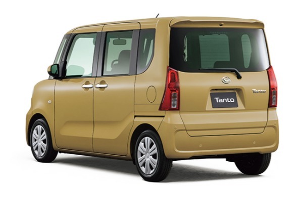 アルファロメオの新型コンパクトSUV「ジュニア」が待望の日本デビュー