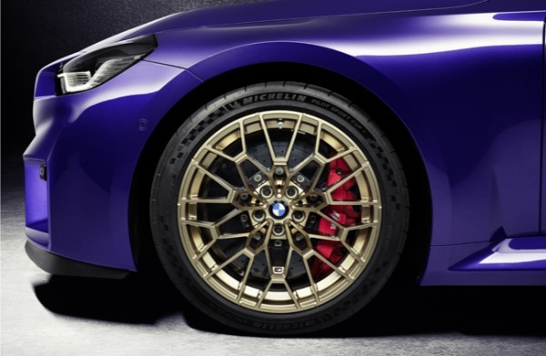 サーキット走行を志向したBMW M2の特別なハイパースポーツモデル「M2 CS」が日本上陸