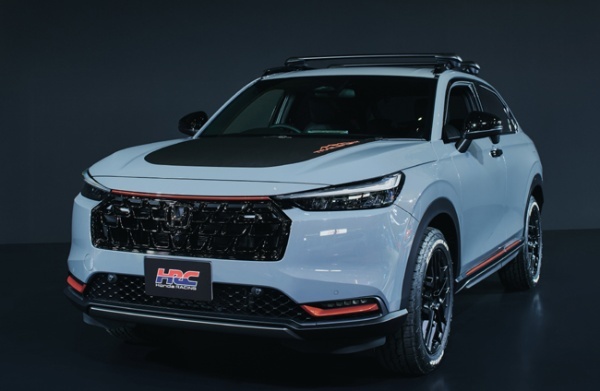 ホンダは東京オートサロン2026で“Honda Sports DNA”を象徴する新ラインの「SPORT LINE」と「TRAIL LINE」を発表