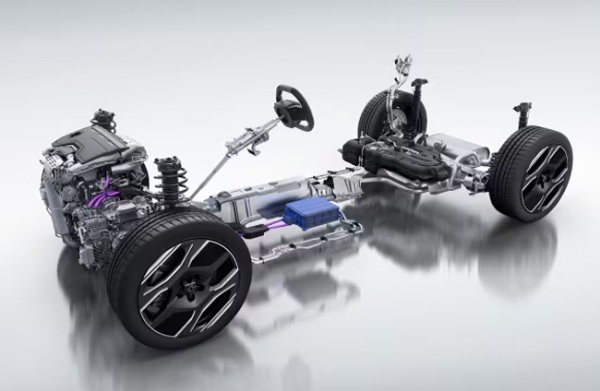 プジョーの最新デザイン言語でフロントマスクを刷新した308 GTハイブリッドの改良モデルが日本デビュー